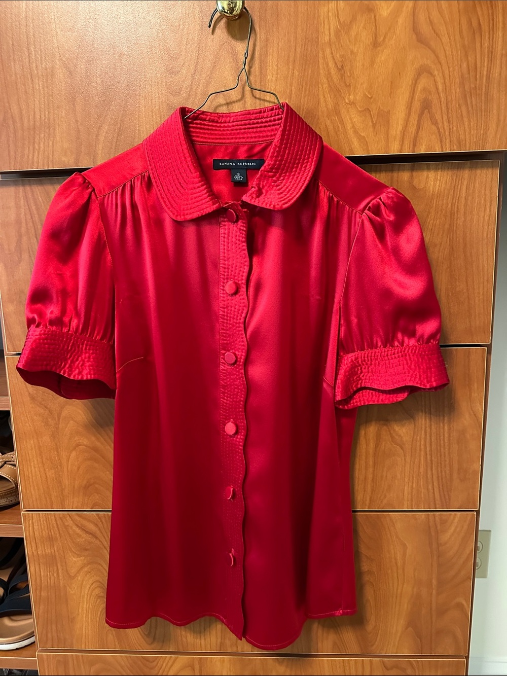 Banana Republic Vibrant Red Satin Short Puff Sleeve Blouse